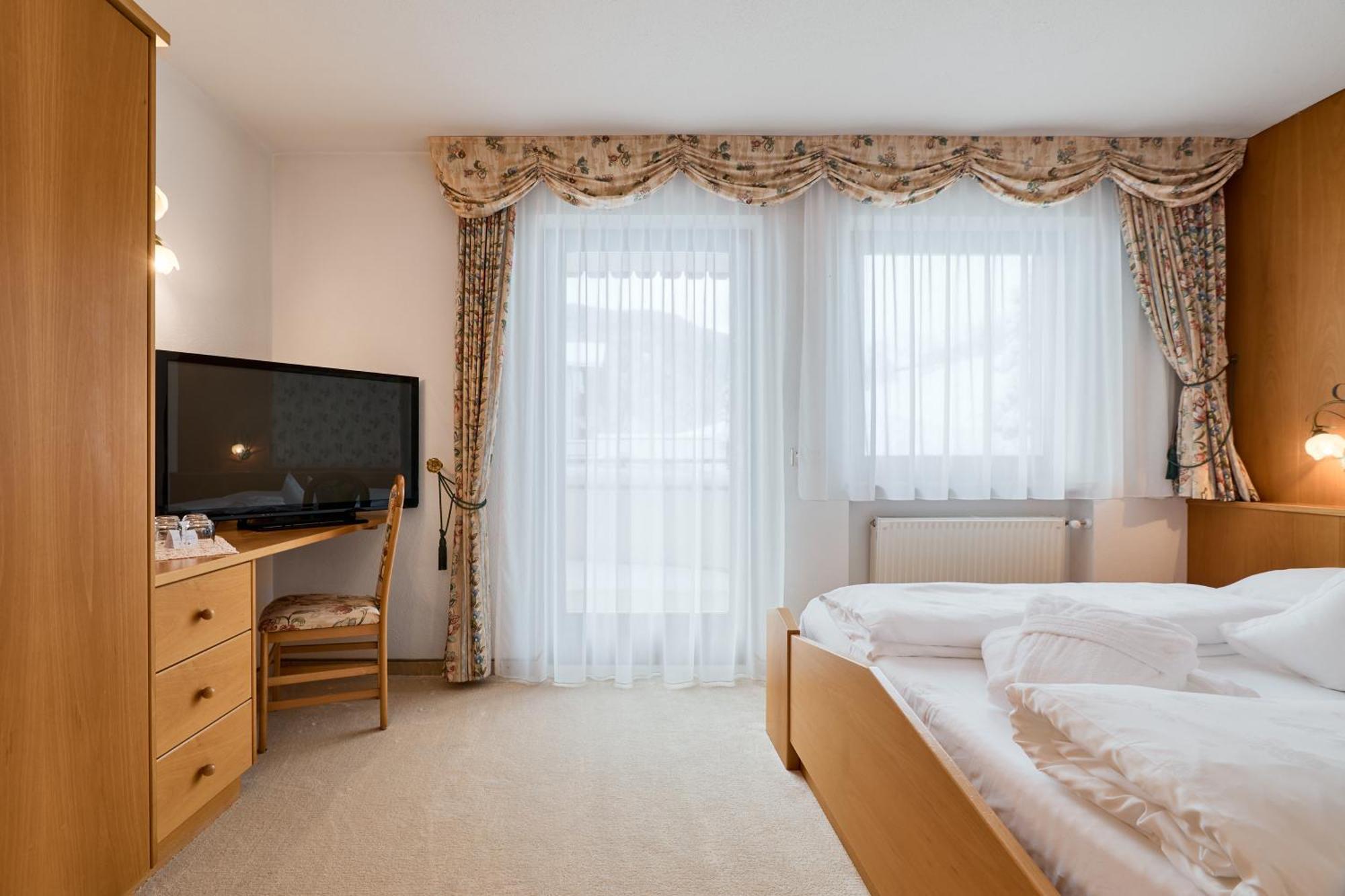 Berghotel 라시네스 외부 사진